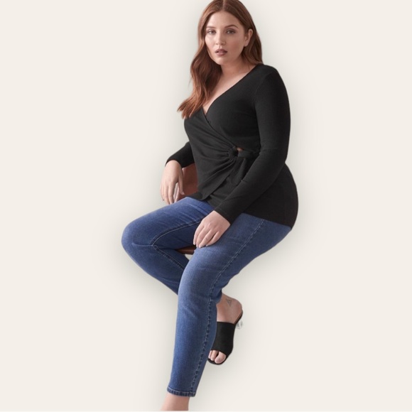 ADDITION ELLE - Tie-Front, D-Ring Ribbed Black Top - Picture 7 of 12